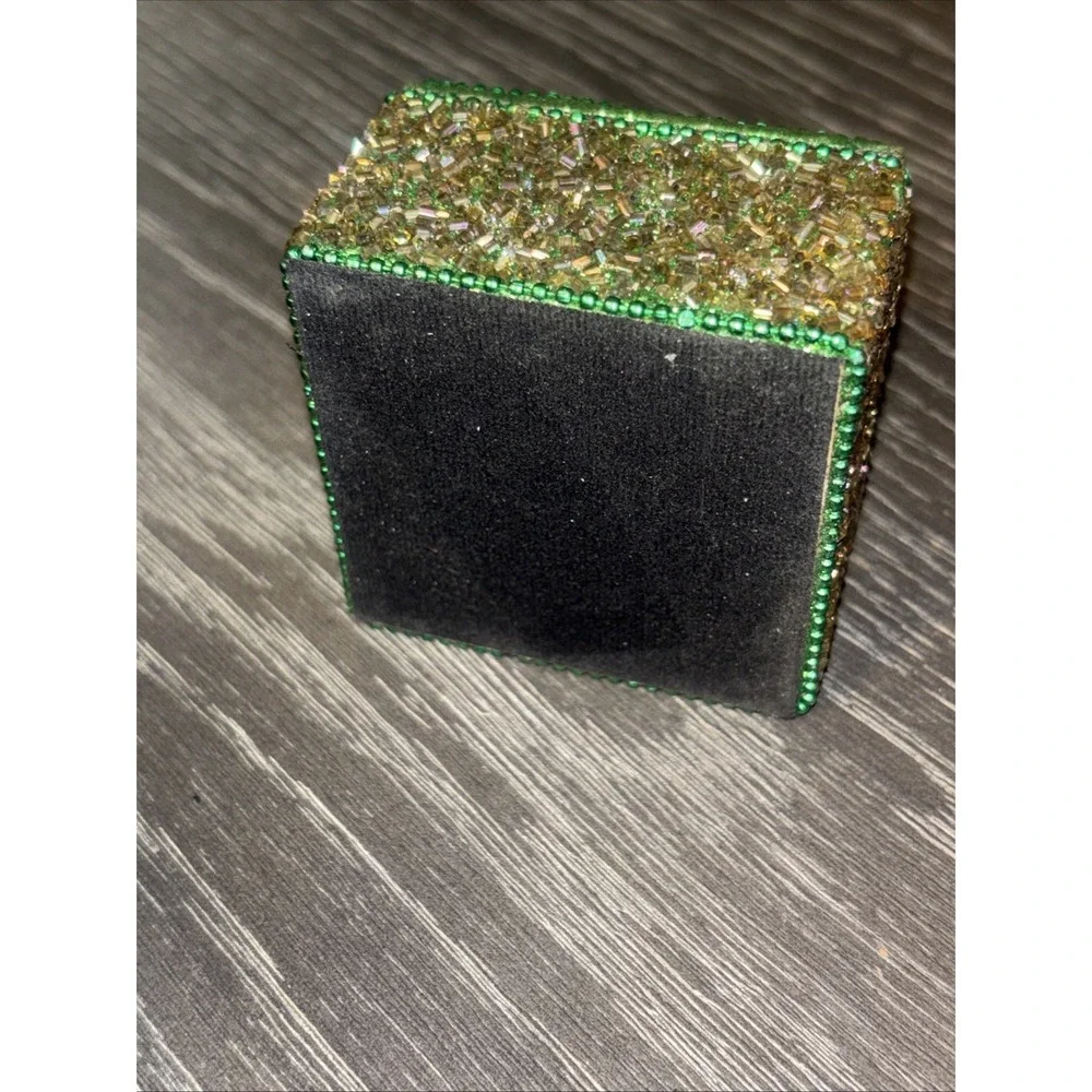 BLING!  Emerald Green Jewel Embellished Trinket Box Rhinestone Glitter #E. NM#3